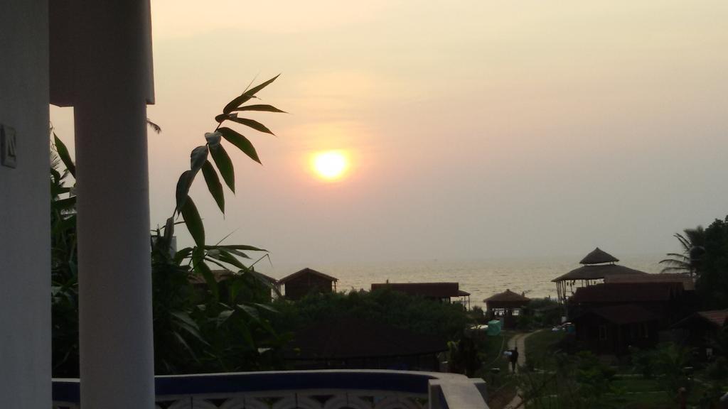 Swati Hotel Arambol Ngoại thất bức ảnh